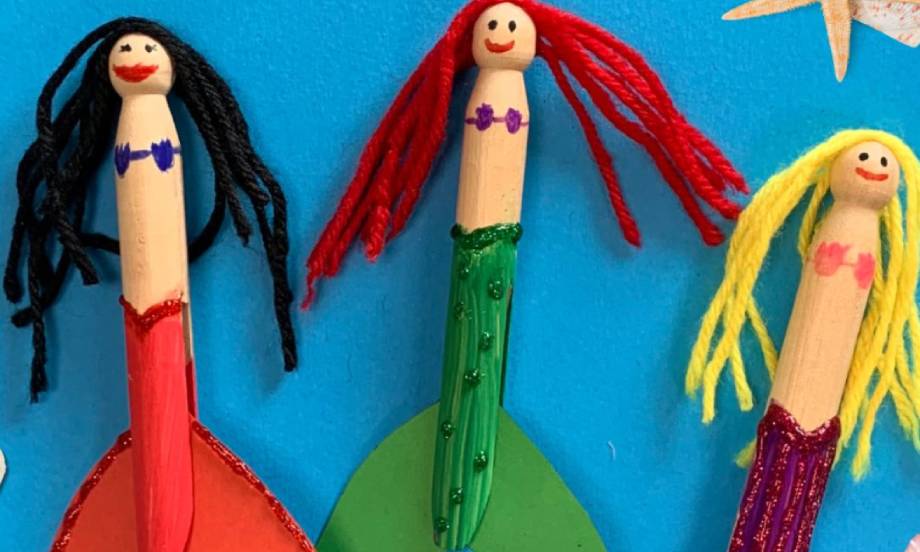 Super easy mermaid craft using wooden clothes pegs | DIY BOSTIK