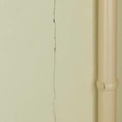 Bostik DIY France tutorial repair crack wall teaser image