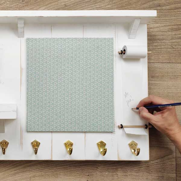 Bostik-DIY-Greece-Tutorial-Entrance-Organizer-Image-step-14