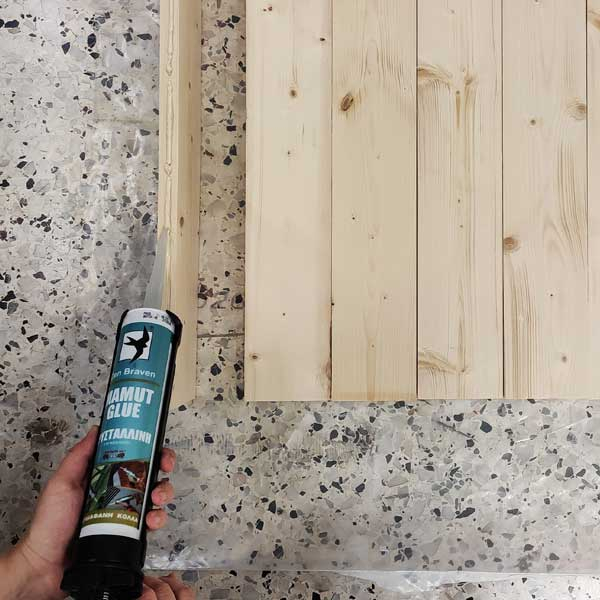 Bostik-DIY-Greece-tutorial-kitchen-table-step-4