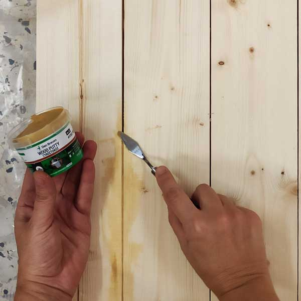 Bostik-DIY-Greece-tutorial-kitchen-table-step-8