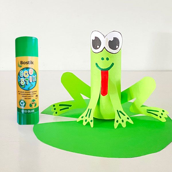 Bostik-DIY-New-Zealand-Stationery-Craft-Eco-Stik-tutorial-Toilet-Roll-Frog-Step4-600x600