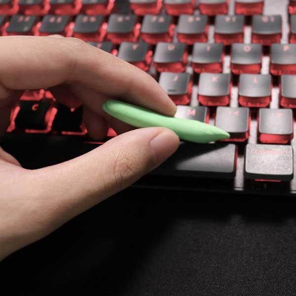 Bostik-DIY-Philippines-tutorial-How-to-Clean-Your-Keyboard-with-Blu-Tack-step-3