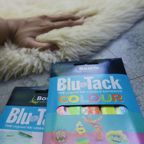 Bostik-DIY-Philippines-tutorial-How-to-Keep-Your-Floor-Rugs-in-Place-Using-Blu-Tack-Step-3