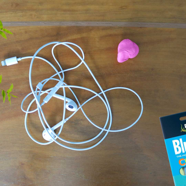 Bostik-DIY-Philippines-tutorial-Quick-and-Easy-Way-to-Organize-Your-Earphones-with-Blu-Tack-Colour-Step-1