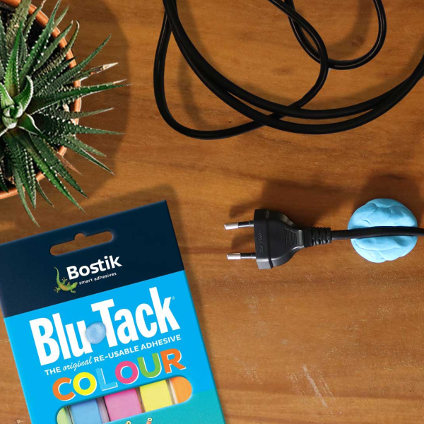 Bostik DIY Hong Kong Tutorial How To Organize Your Power Cords With Blu Tack Step 3