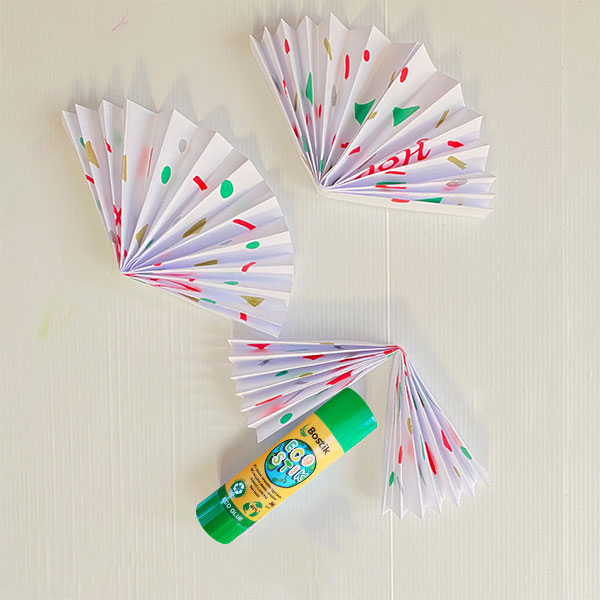 bostik diy new zealand tutorial paper fans Step 4