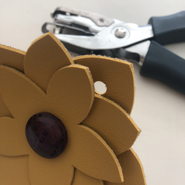 Bostik-DIY-PH-Article-How-to-Make-Leather-Flower-Charms-Step-4.jpg