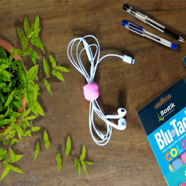 Bostik DIY Hong Kong Quick and Easy Way to Organize Your Earphones with Blu Tack Colour Step 3