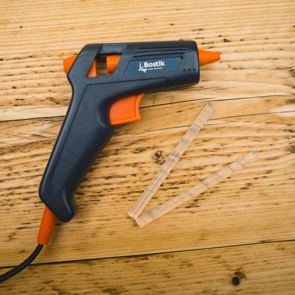 Bostik DIY Hot Melt Glue Gun Ireland Packshot