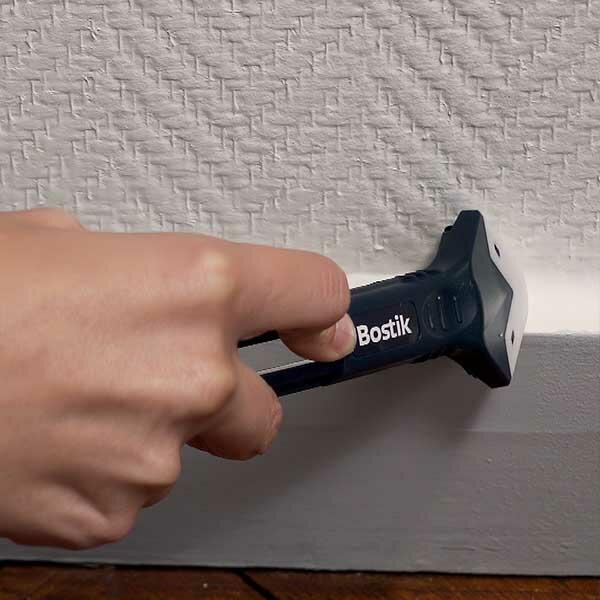 Bostik DIY Belarus Tutorial How to seal a skirting board step 3